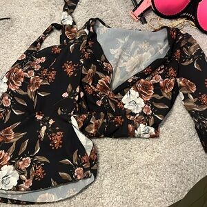 US 4 boohoo romper